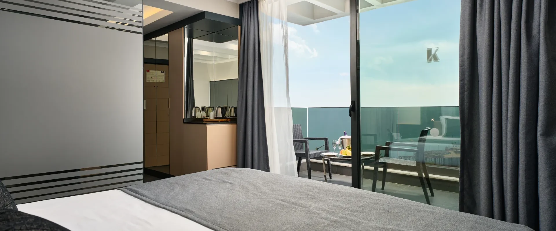 honeymoon-room-2